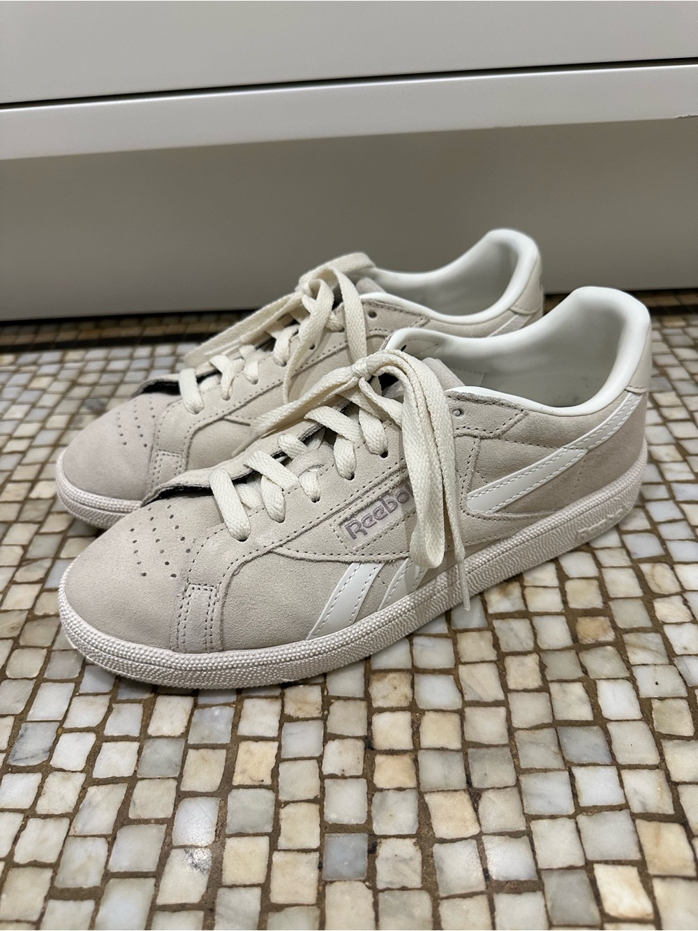 Reebok Women's Club C Grounds UK Shoes - Picture 2 of 9
